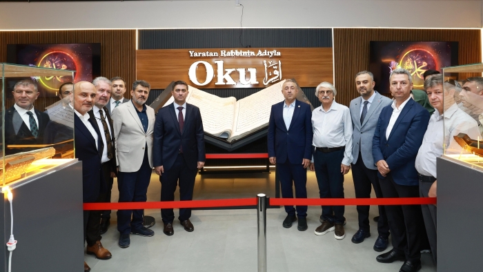 Kâbe Örtüleri ve Mukaddes Emanetler Onikişubat’ta ziyarete açıldı